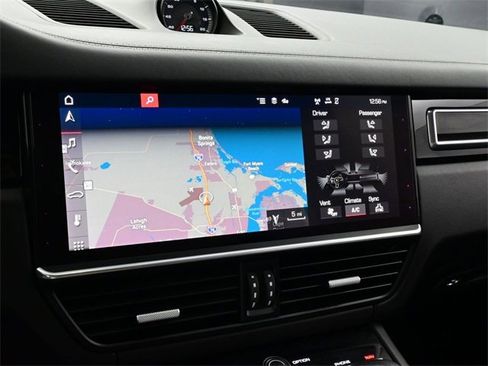 Used 2021 Porsche Cayenne GTS image 12