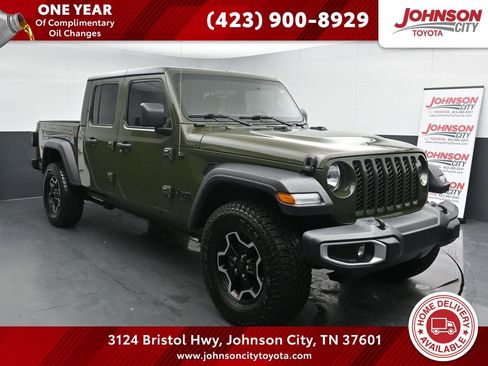 Used 2023 Jeep Gladiator Sport image 1
