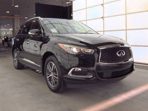 Used 2019 INFINITI QX60 Luxe w/ Essential Package image 1
