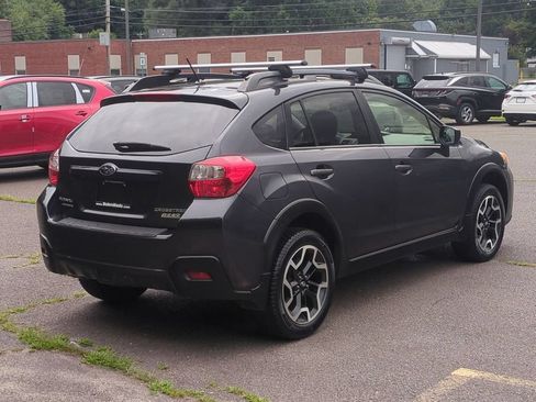 Used 2017 Subaru Crosstrek 2.0i Premium AWD/4WD image 4