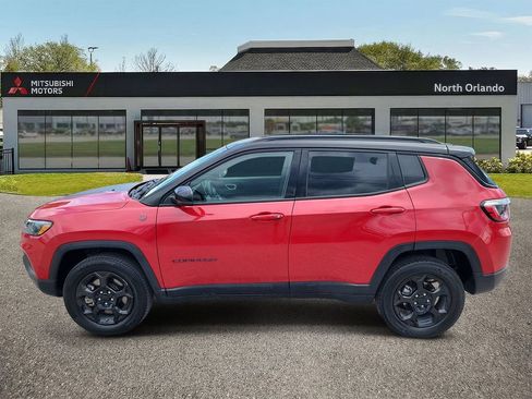 Used 2023 Jeep Compass Trailhawk AWD/4WD image 2