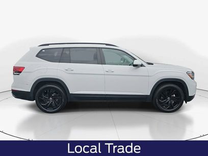 Used 2022 Volkswagen Atlas SE w/ Black Wheel Package