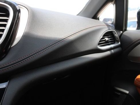 Used 2026 Chrysler Pacifica Pinnacle FWD image 20