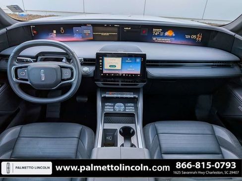 Used 2024 Lincoln Nautilus Reserve w/ Equipment Group 202A AWD/4WD image 16