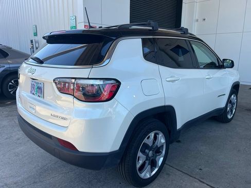 Used 2017 Jeep Compass Limited AWD/4WD image 4