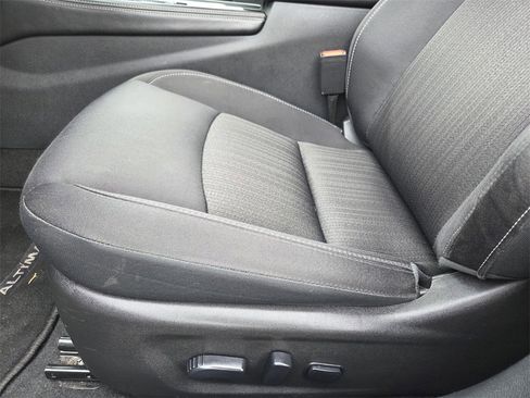 Used 2024 Nissan Altima 2.5 SV w/ SV Premium Package image 15