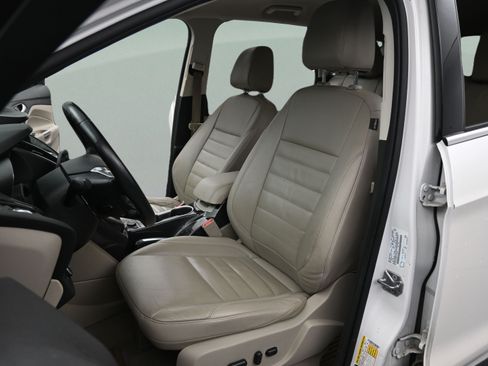 Used 2016 Ford Escape Titanium FWD image 22