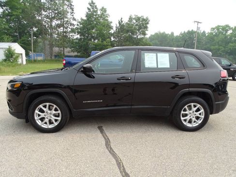 Used 2019 Jeep Cherokee 4WD Latitude w/ Cold Weather Group image 6