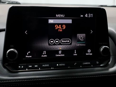 Certified 2022 Nissan Rogue SV image 3