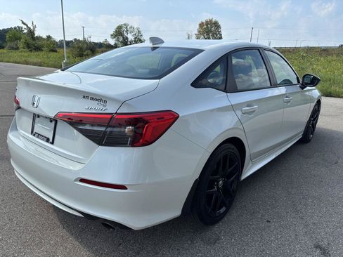 Used 2024 Honda Civic Sport image 7