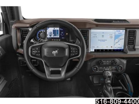 Used 2022 Ford Bronco Outer Banks AWD/4WD image 8