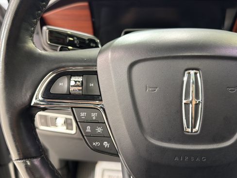 Used 2024 Lincoln Navigator Premiere AWD/4WD image 13