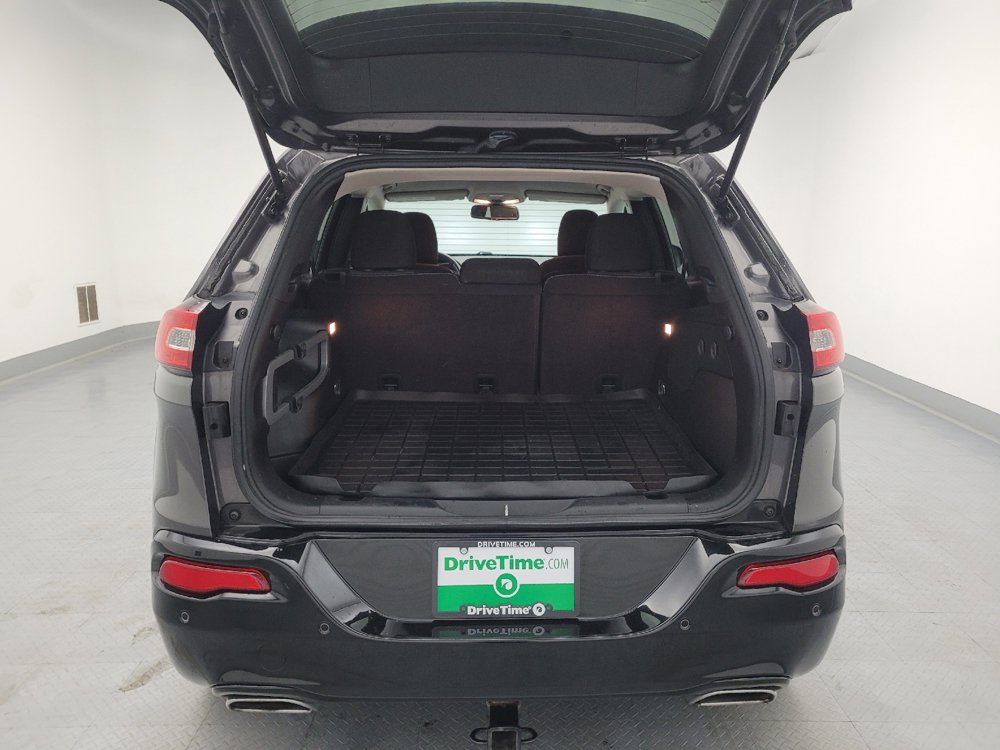 Used 2018 Jeep Cherokee Latitude AWD/4WD image 29