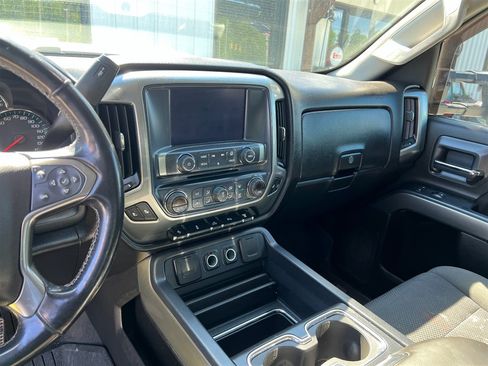 Used 2019 Chevrolet Silverado 3500 LT w/ LT Convenience Package AWD/4WD image 8