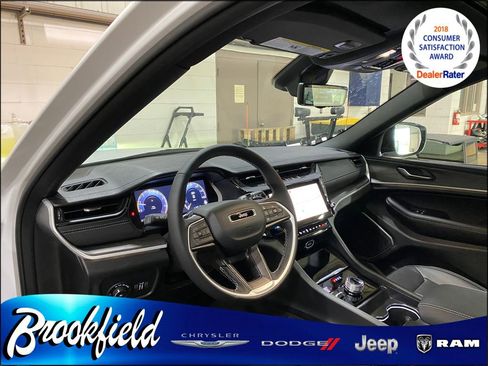 New 2026 Jeep Grand Cherokee L Limited AWD/4WD image 34