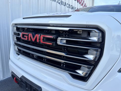 Used 2019 GMC Sierra 1500 AT4 w/ AT4 Premium Package image 9