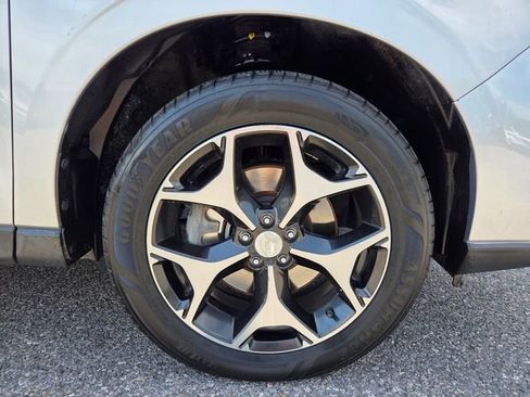 Used 2015 Subaru Forester 2.0XT Touring w/ Eyesight & Navigation System AWD/4WD image 20