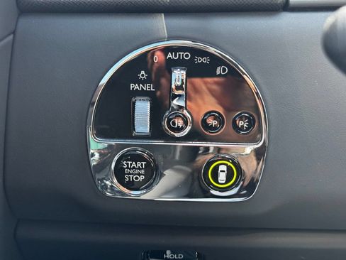Used 2021 Rolls-Royce Cullinan AWD/4WD image 23
