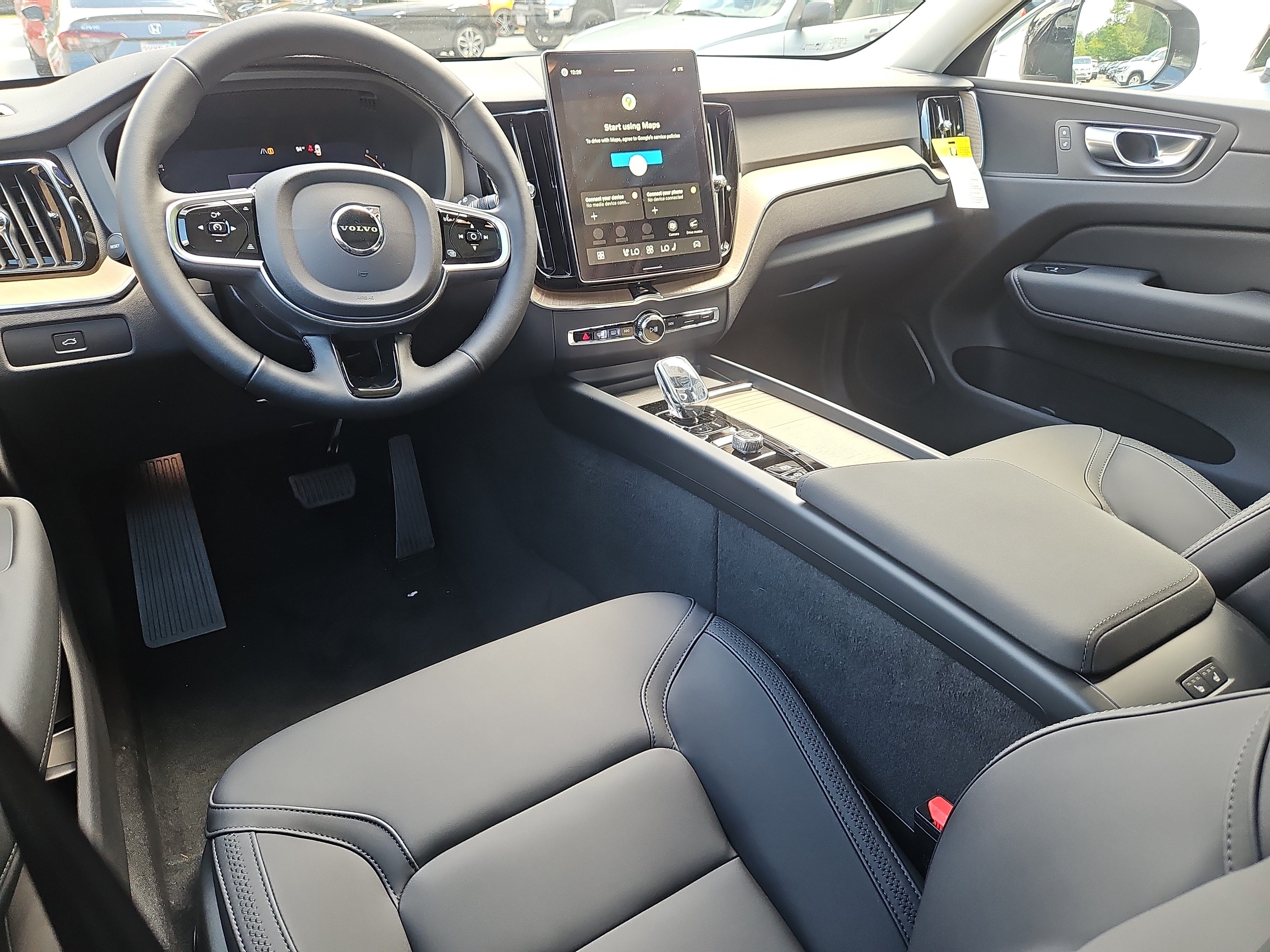 New 2026 Volvo XC60 B5 Plus w/ Protection Package Premier AWD/4WD image 3