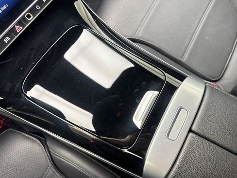 Used 2025 Mercedes-Benz C 300 Sedan image 62
