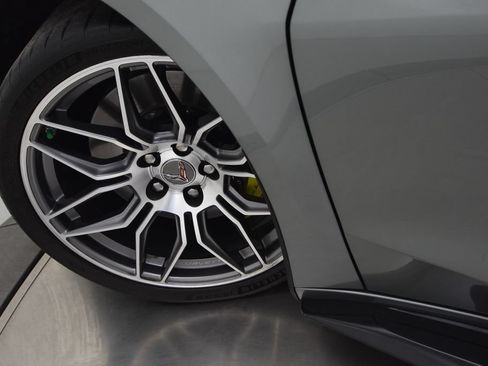 Used 2024 Chevrolet Corvette Z06 RWD image 69