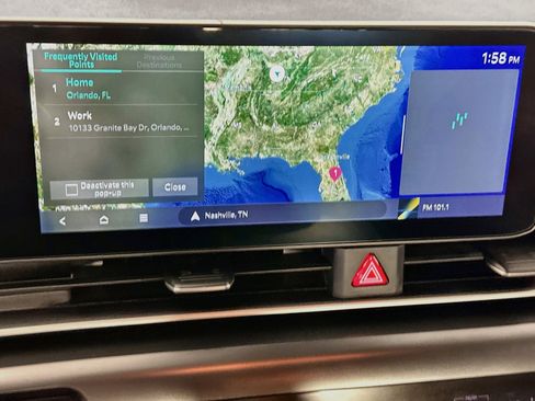 Used 2025 Kia Carnival FWD image 22