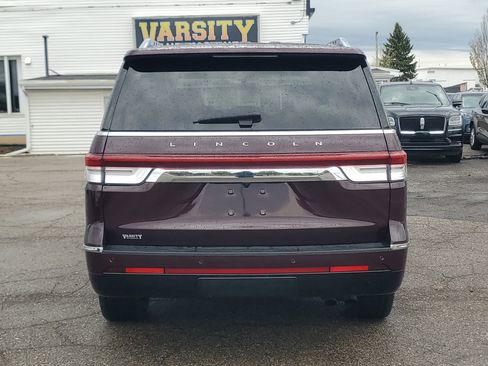 Used 2023 Lincoln Navigator Reserve AWD/4WD image 5