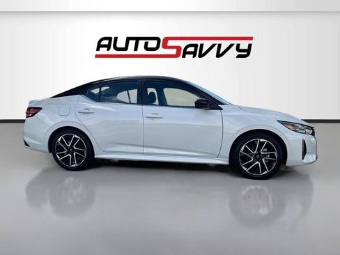 Used 2025 Nissan Sentra SR FWD image 8