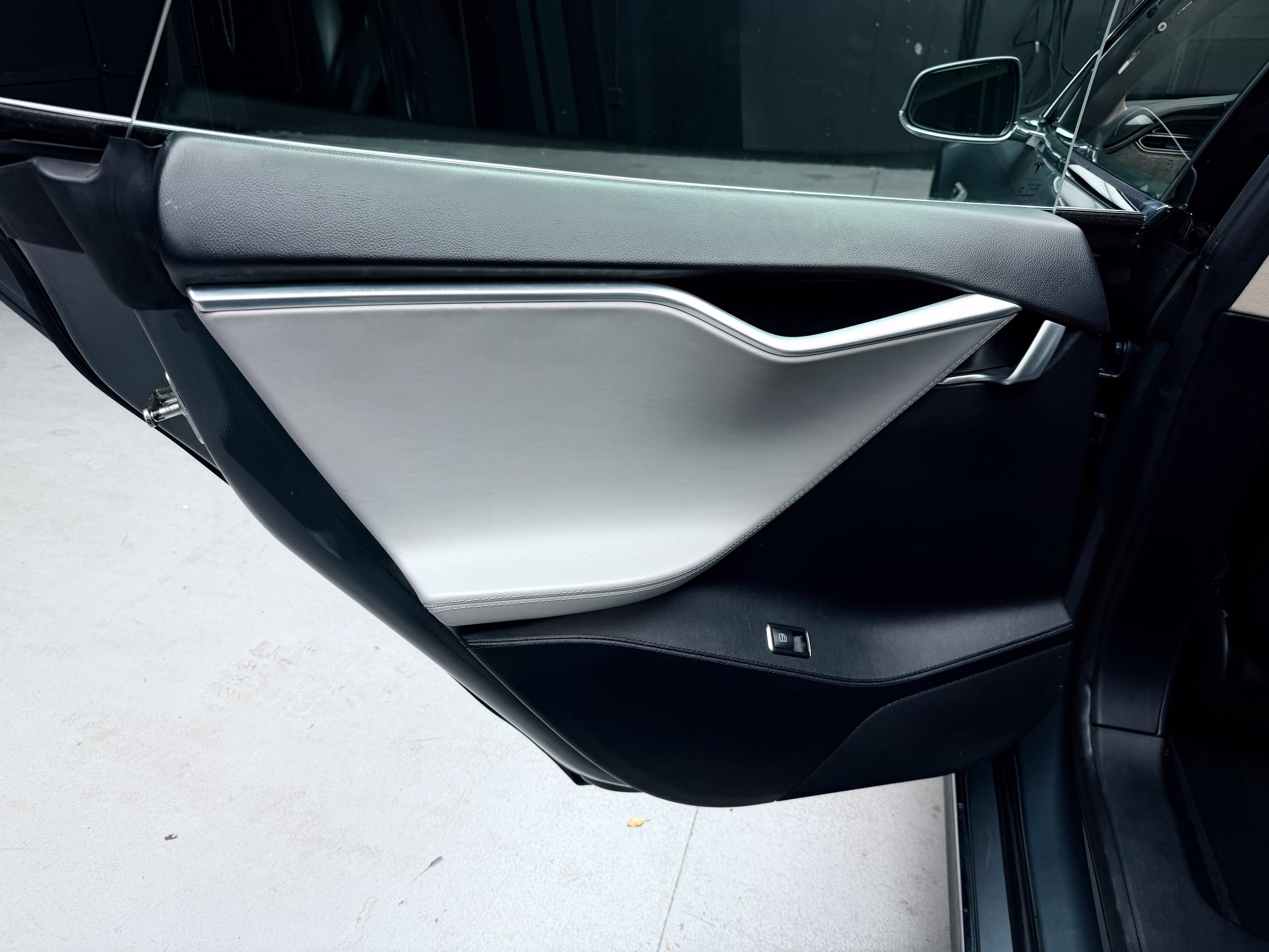 Used 2013 Tesla Model S RWD image 35
