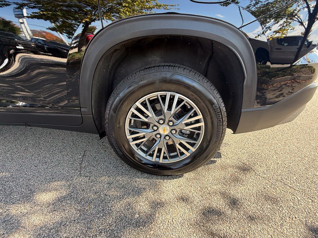 Used 2026 Chevrolet Traverse LT AWD/4WD image 37