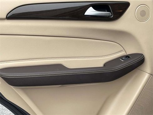 Used 2018 Mercedes-Benz GLE 350 image 10