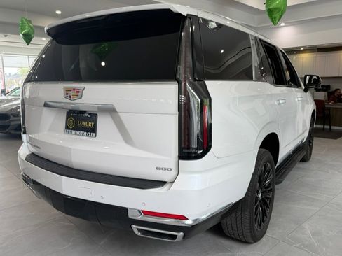 Used 2025 Cadillac Escalade Premium Luxury AWD/4WD image 8