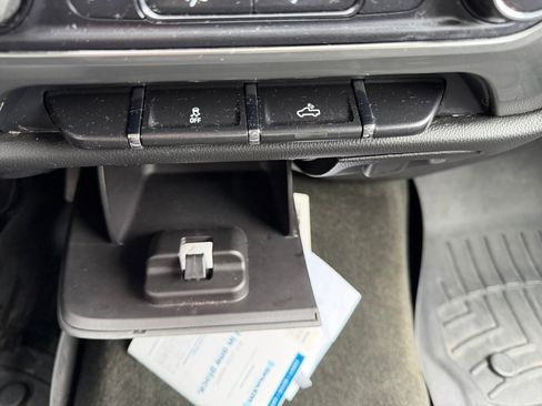 Used 2014 Chevrolet Silverado 1500 LT image 25