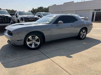 Used 2021 Dodge Challenger SXT image 1