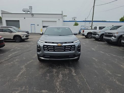 New 2027 Chevrolet Equinox LT w/ Convenience Package II AWD/4WD image 2