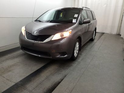 Used 2014 Toyota Sienna LE
