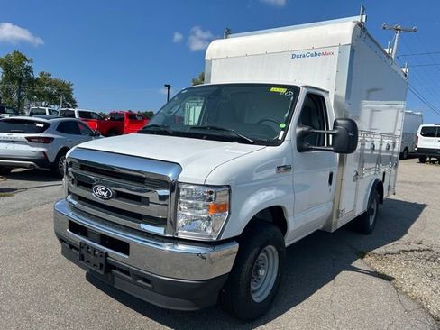 New 2026 Ford E-350 and Econoline 350 Super Duty w/ Power Equipment Group RWD image 7