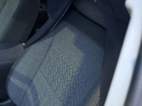 Used 2023 Chevrolet Equinox LT image 8