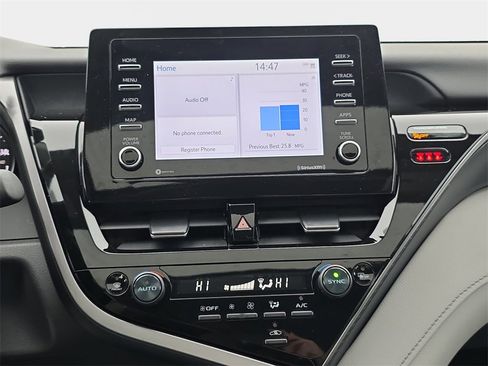 Used 2024 Toyota Camry SE image 24