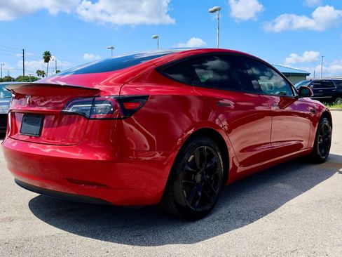 Used 2021 Tesla Model 3 Standard Range Plus RWD image 2