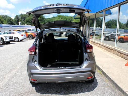 Used 2023 Nissan Kicks S image 16