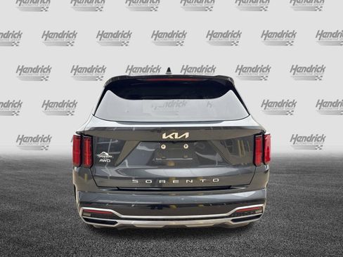 Used 2022 Kia Sorento SX image 9