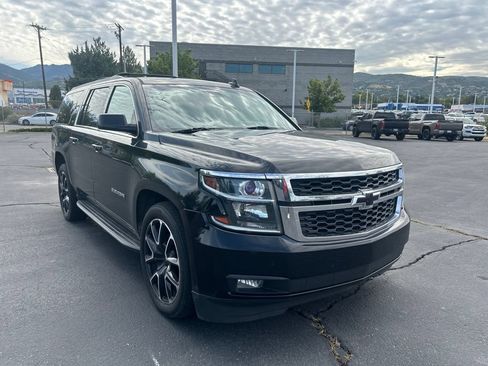 Used 2016 Chevrolet Suburban LT w/ Luxury Package AWD/4WD image 2