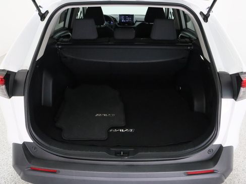 Certified 2025 Toyota RAV4 LE AWD/4WD image 28