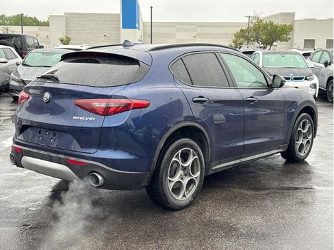 Used 2018 Alfa Romeo Stelvio Sport w/ Quick Order Package 22J Sport AWD/4WD image 4