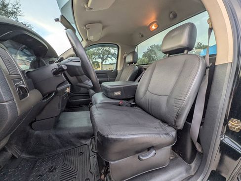 Used 2004 Dodge Ram 1500 Truck ST w/ ST Value Group image 7