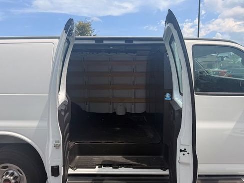 Used 2025 GMC Savana 2500 w/ Driver Convenience Package RWD image 22