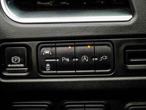 Used 2021 GMC Yukon SLT w/ SLT Luxury Plus Package image 35