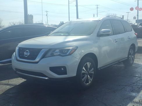 Used 2019 Nissan Pathfinder SL image 3