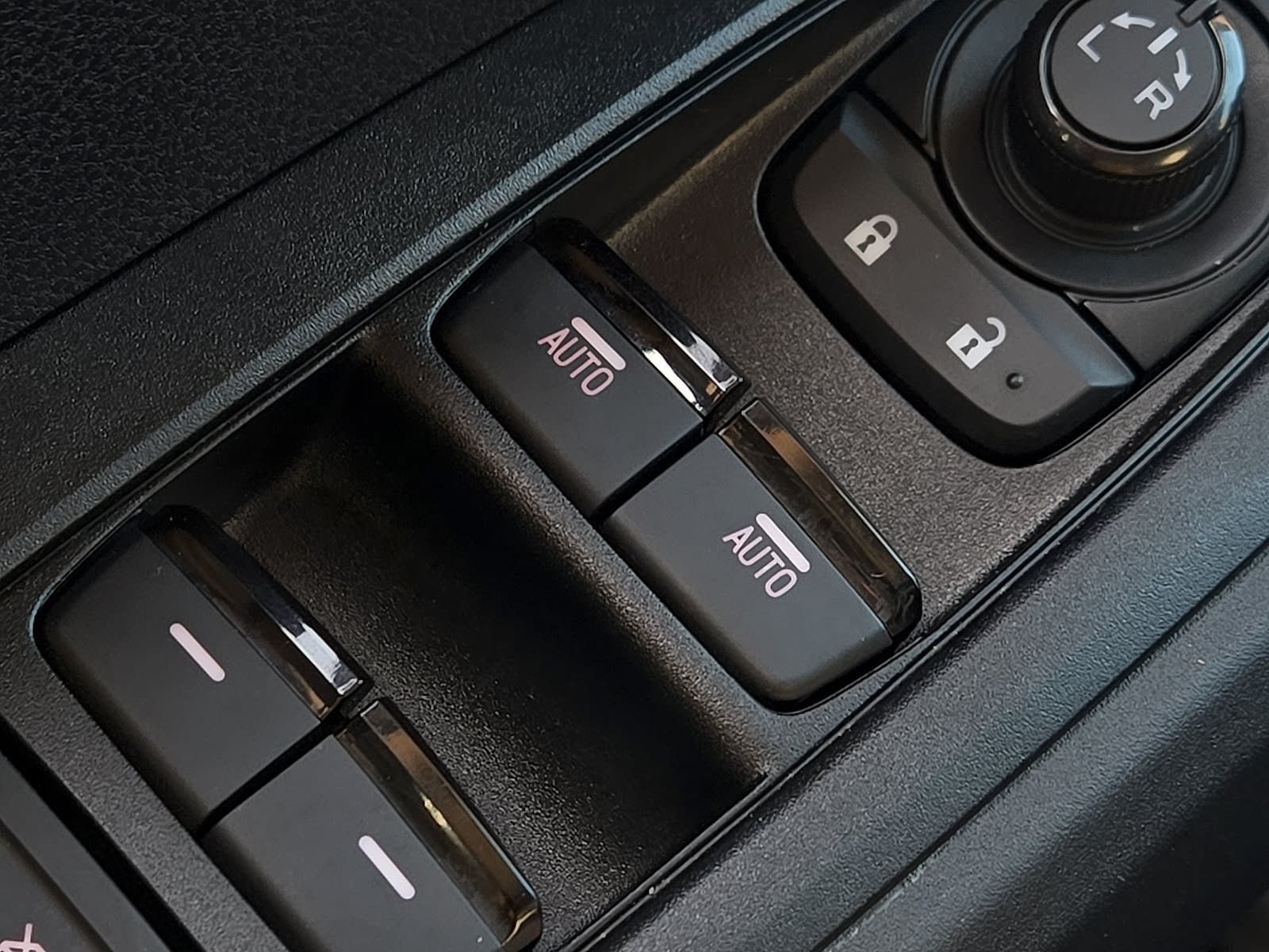Used 2026 Subaru Crosstrek 2.5i Premium AWD/4WD image 18